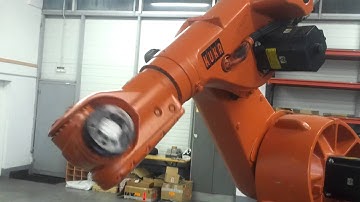 Robot usati  KUKA KR30 KR45 KRC2 EUROBOTS- used robots