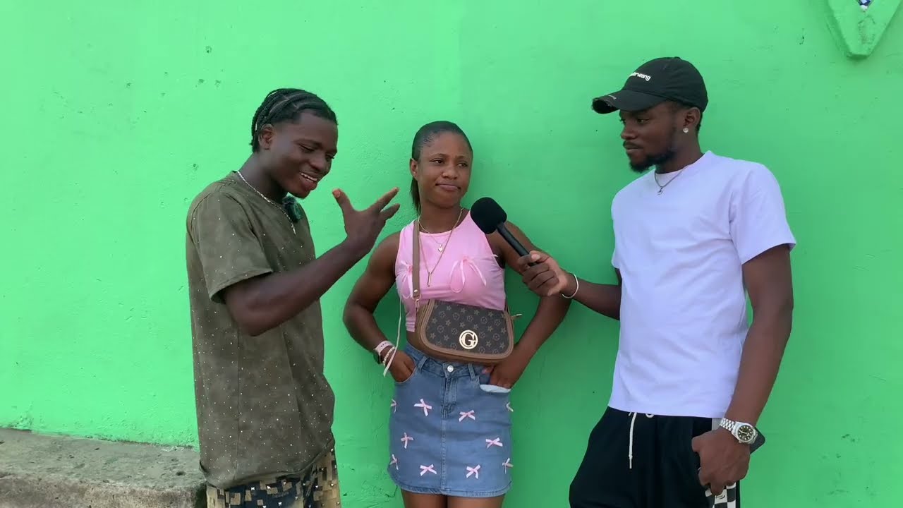 Elle dit qu'elle ne l'aime pas...mais acceptait d'aller au Canada avec lui.