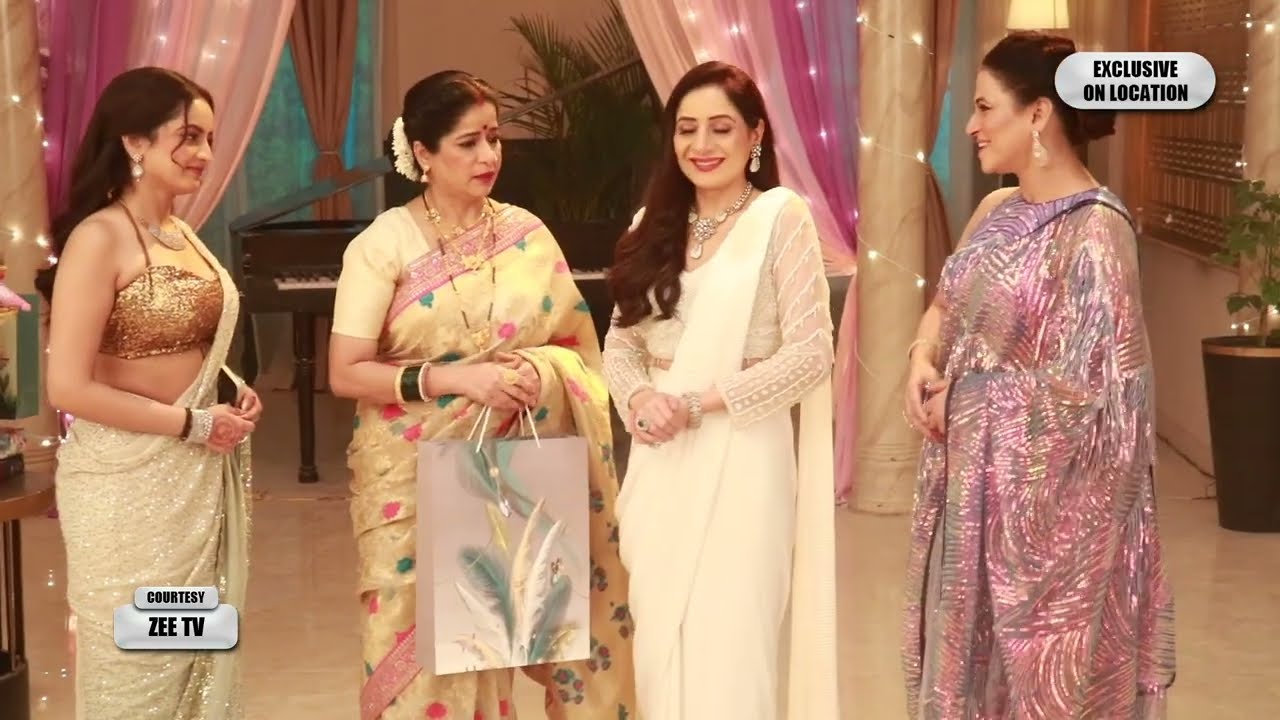 Jagadhatri Serial On Location : Rekha ji got a gift, behind the scenes | Zee TV