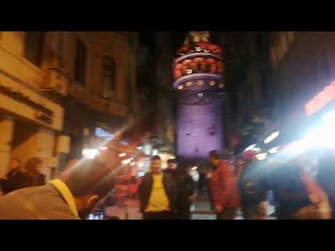 GALATA TOWER GALATA KULESİ GECE  İSTİKLAL CADDESİ  GECE  İSTANBUL TÜRKIYE 29 Şubat 2020