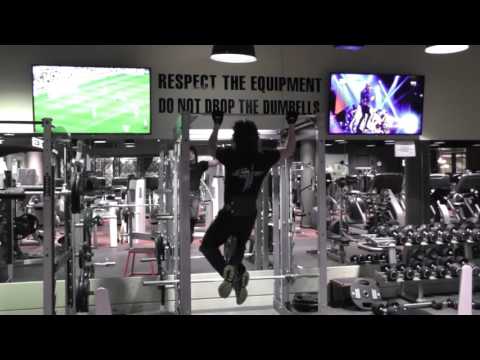 MICHAEL JAI WHITE PULL UPS (never back down 2)