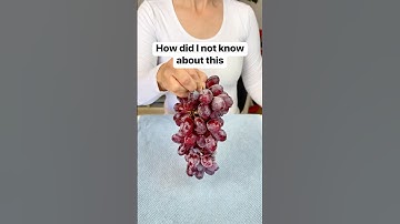 Roll grapes in a dish towel to quickly remove them from the stem #grapes #fruits #fruitsalad