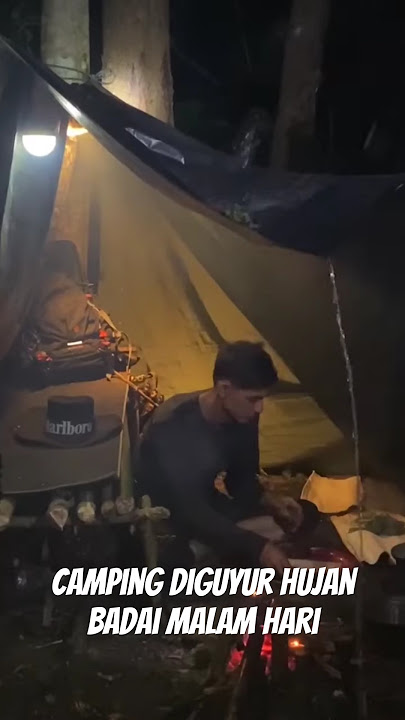 Diguyur Hujan Deras dan Badai Saat Berkemah Sepanjang Malam Di Hutan!!