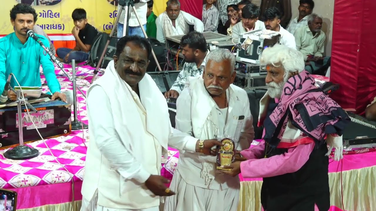 માતાજીના મંદિર ના પ્રાણ પ્રતિષ્ઠા નિમિત્તે ભવ્ય સંતવાણી ડાંગર પરિવાર જંગી  2