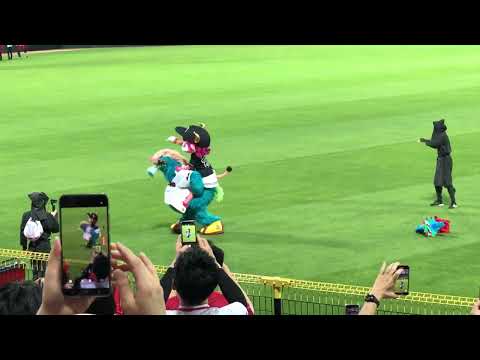 スラィリーとバファローベルちゃんのCCダンス