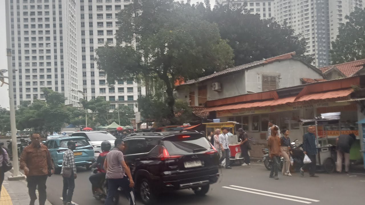 BERBURU TAKJIL DISINI