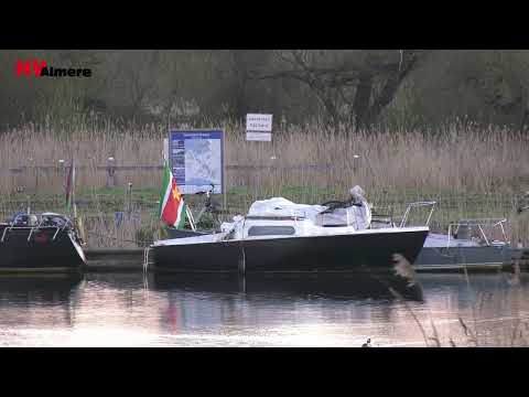 Man overleden na brand op boot Noorderplassen