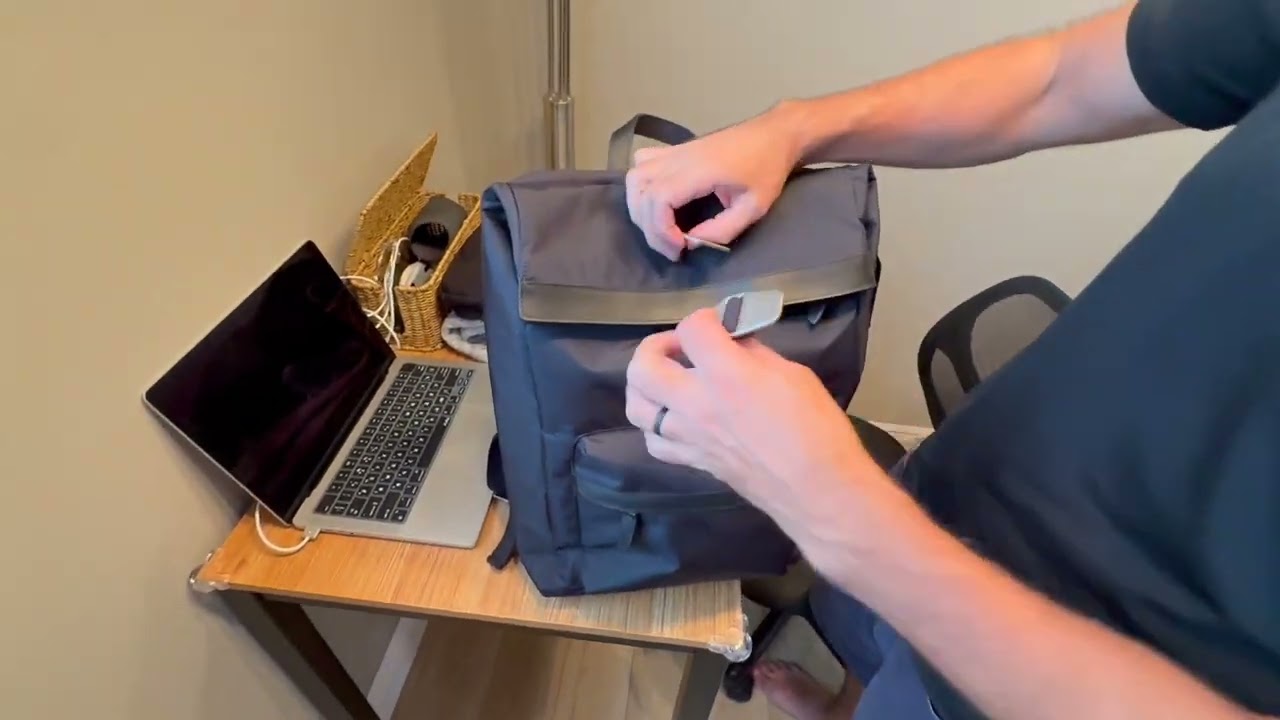 Carl Friedrik City-hopper Backpack review, watch before you buy 