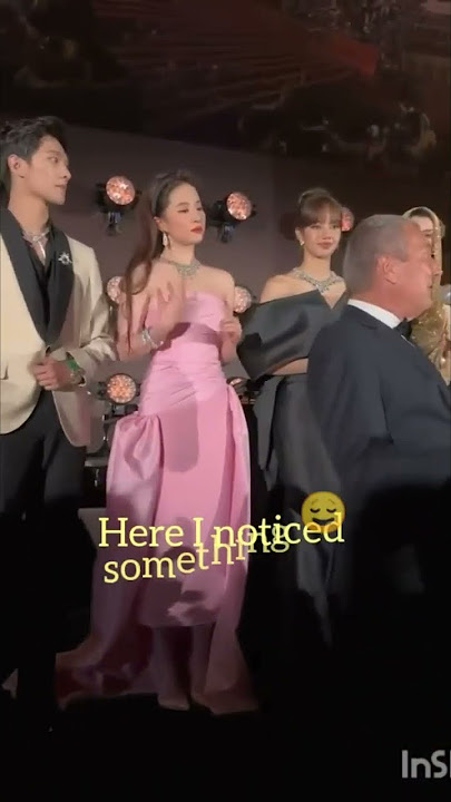 lisa looking at yang yang 🌸 #lisa #blackpink #yangyang #shorts