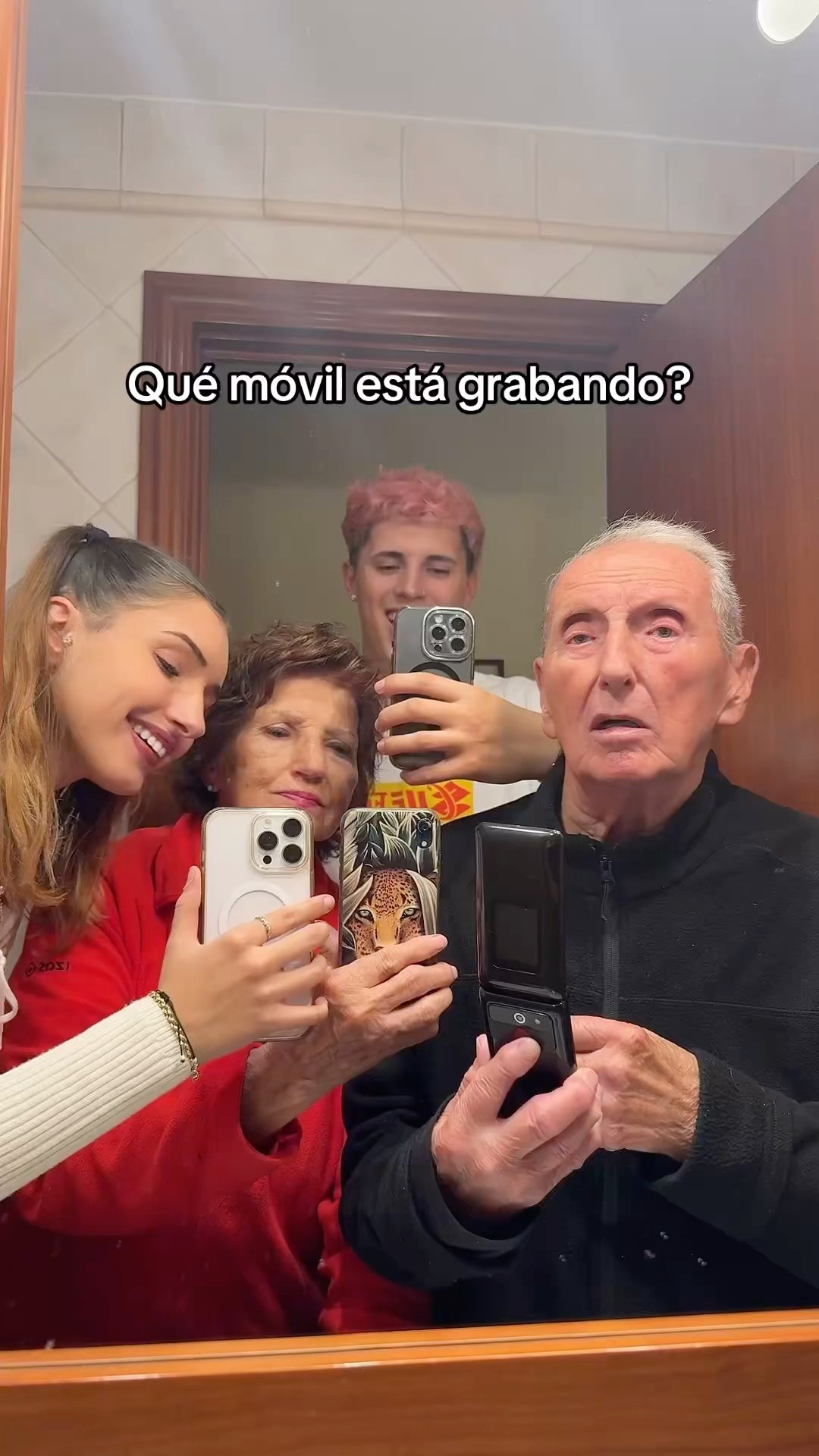 Voy a seguir a quién lo adivine❤️