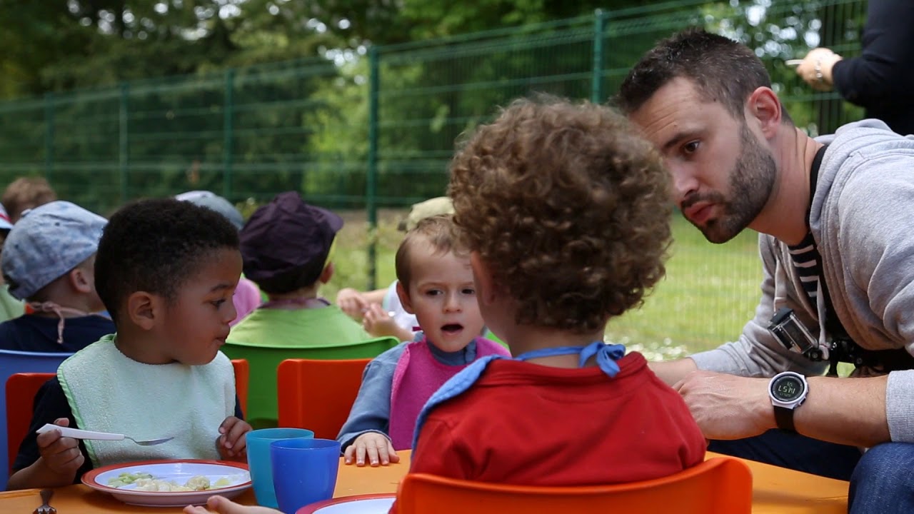 Portrait de Loïc, auxiliaire de puériculture