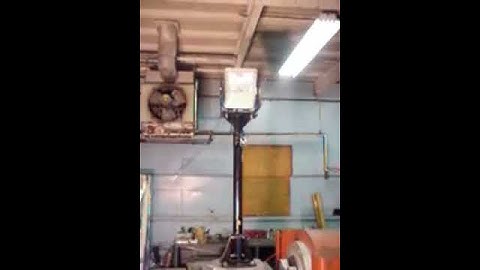 MIL STD 202 High Frequency Vibration, Pole Lighting Fixture