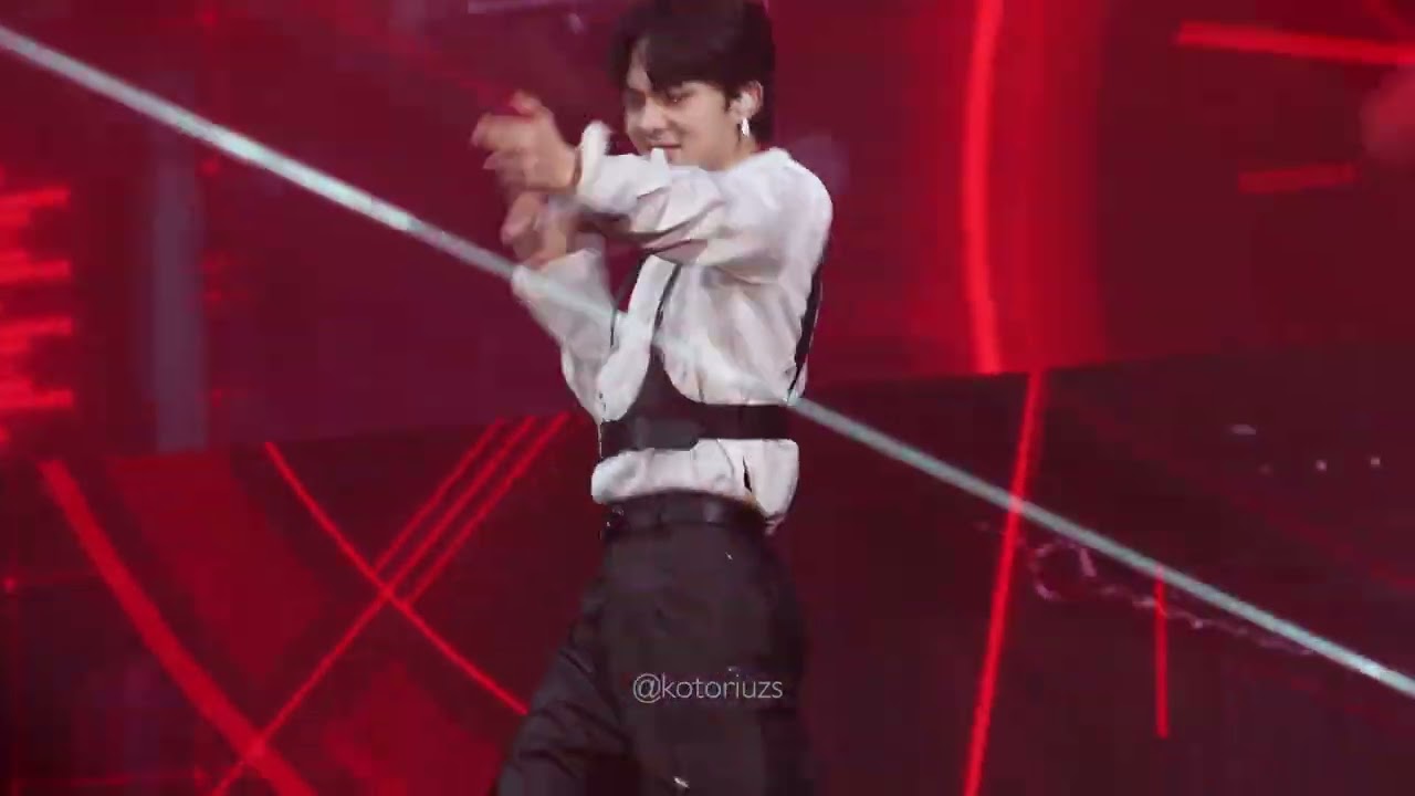 ซีขับเฮลิคอปเตอร์มาช่วยนุนิวจากการถูกคุมขัง #ZeeNunew #ZeeNuNewAnotherLifeConcert 20230930