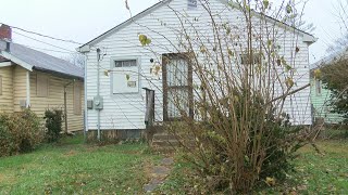 Thieves steal family's Christmas gifts in Indianapolis