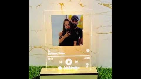 Photo led acrylic Spotify table top Material : Acrylic engraved Size : 6*8” (acrylic) Price : 999 fs