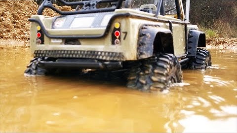 RC AXIAL SCX10 WATER AND MUD ADVENTURE! AMAZING! DINGO WITH BIG WHEELS!