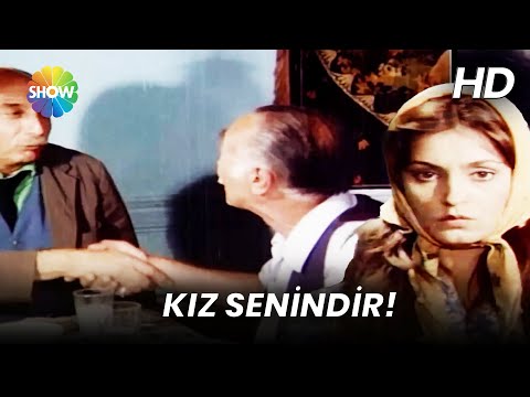 Babası Nezahat'i zorla evlendiriyor! | Liseli Kızlar (1977)