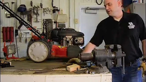 How to tune up a lawn mower // Keep Your Mower Running Properly