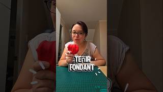 Logra un rojo intenso en fondant!! Cómo teñir fondant #fondant #pasteleria