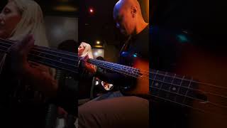 TIME AFTER TIME / Voz/ Guitarra/Baixo /Loop (com Marianna e William)