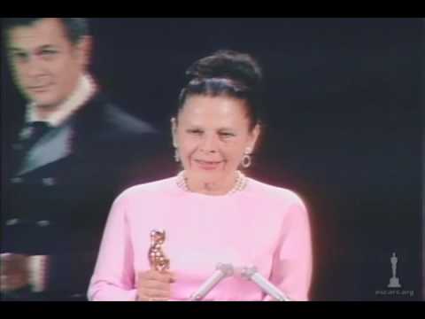 Ruth Gordon winning Best Supporting Actress for "Rosemary's Baby" - Presented by Tony Curtis