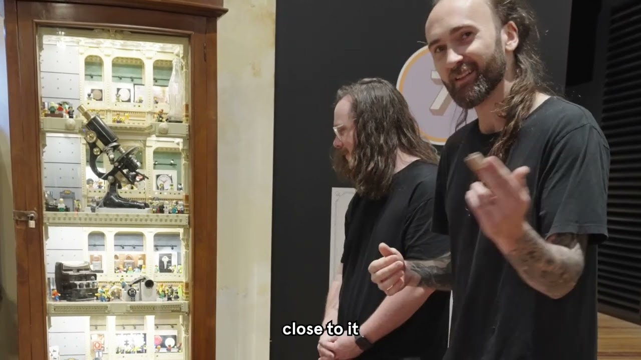 РЕЛИКТЫ в Австралийском музее. Создатели, Джексон и Алекс, проводят экскурсию по выставке.