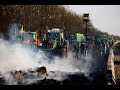 ХАОС біля Європарламенту. Бельгійські фермери протестують Belgian tractors in front of EU Parliament