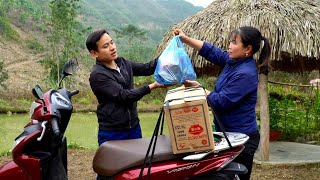 Download Lagu After a tiring day at work, Xabi still made time to visit and attend her son's village fair. MP3