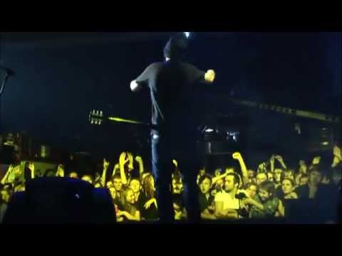YouTube에서 Noize MC - Болт (live) 보기