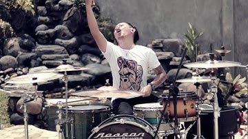 BERAKIT RAKIT - JAMRUD (DRUM COVER 6 ORANG 1 VIDEO)