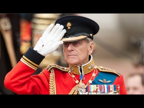 Видео: Принц Филипп уходит в отставку