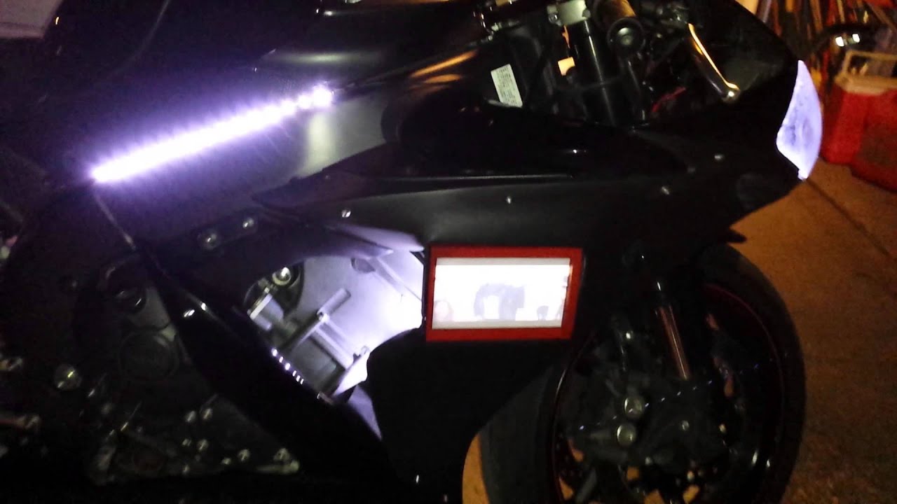 Custom 2006 Yamaha R1 4 monitors and sound - YouTube