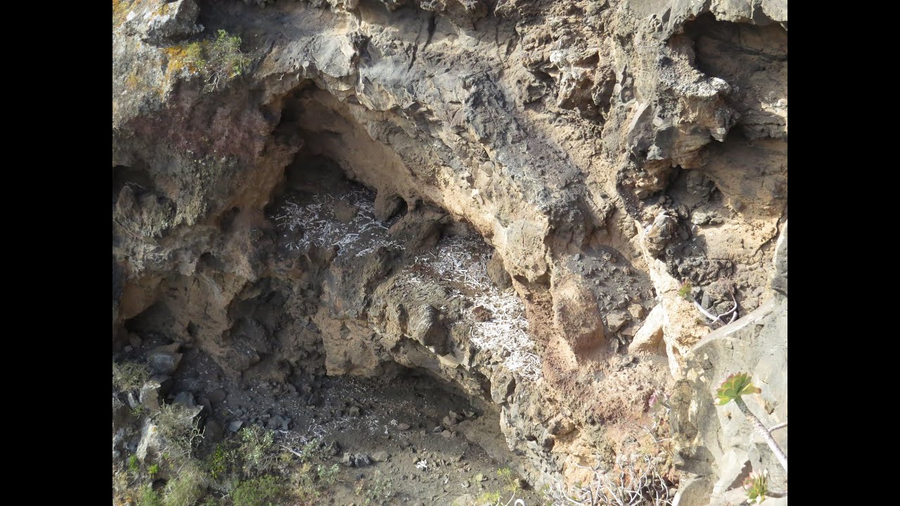 La cueva de Guayadeque es una de las mayores cavidades funerarias aborigen