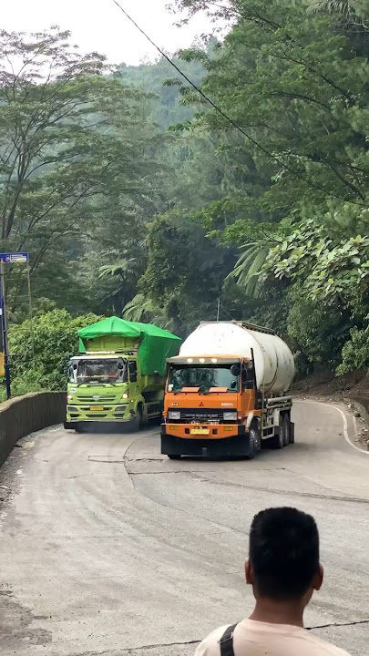 Hino Lohan di salip Fuso Oren, makahan yg lebih kuat?