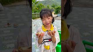 Piece Of Watermelon 🍉 In The Trash🗑️ And Poor Girl - Do You Help The Poor? 💔#Viral Videos #Shorts