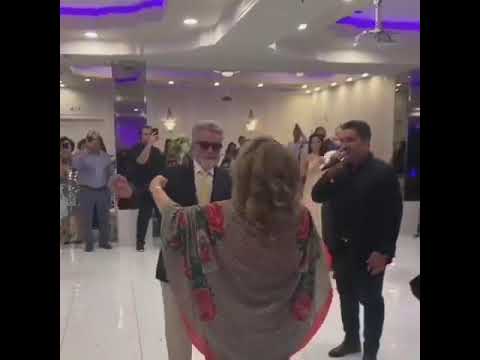 Behrooz Vossughi رقص ترکی بهروز وثوقی و همسرش درعروسی با صدای پویا