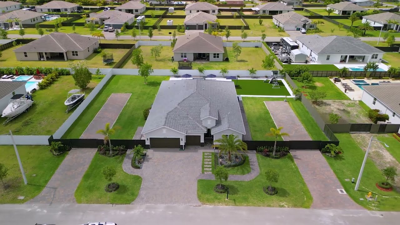 15978 SW 276th St, Homestead, FL 33031