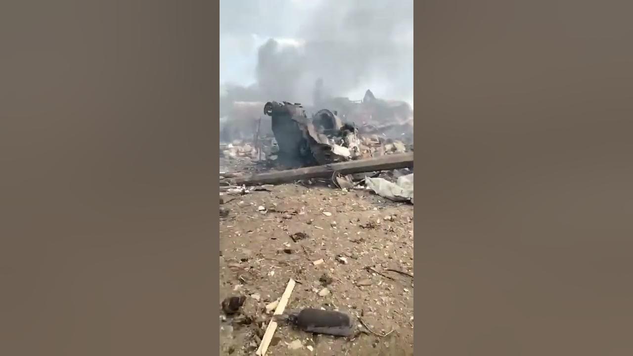 Russia invading Ukraine (Tank Blast) - YouTube
