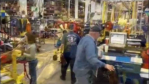 SAVANT AGV AGC Continuous Motion Assembly Line