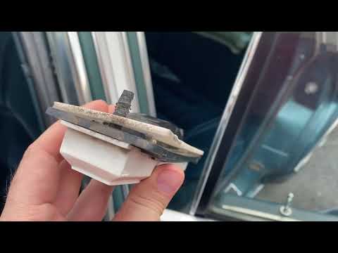 1980’s Lincoln Town Car — Opera Light Bulb Replacement — It’s EASY