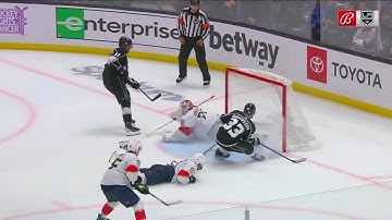 Viktor Arvidsson rushes to the crease, tips in Anže Kopitar