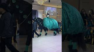 A #Quince GRAND entrance on a horse!💚✨👑 #moda2000 #quinceañera screenshot 3