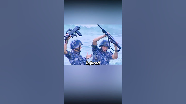 The recruits are training in the sea with guns. #futurelink