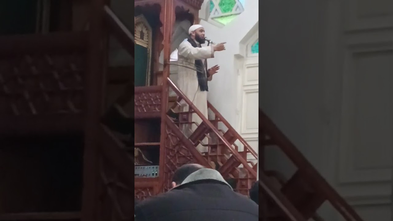 لا تزول قدم عبد يوم القيامة حتى يسأل عن أربع 