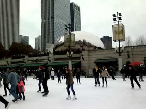 Wideo: Jak jeździć na łyżwach w Parku Milenijnym w Chicago
