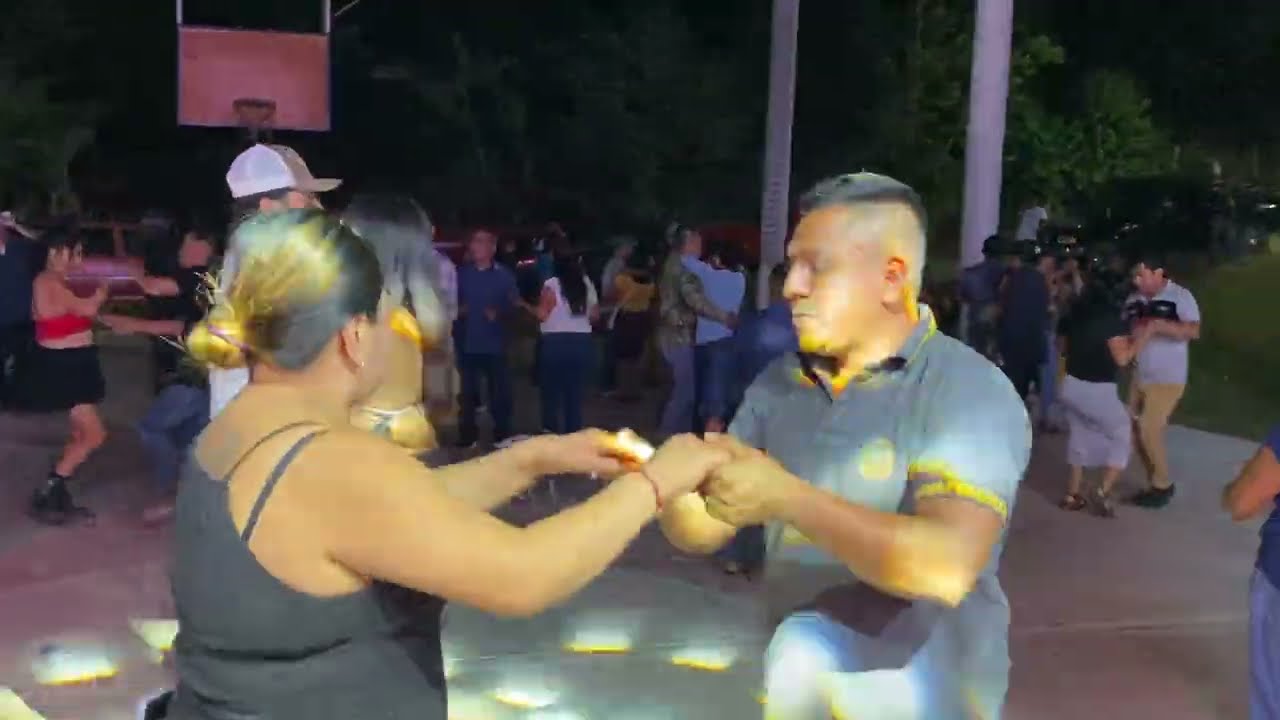 Charly y Su Grupo Super Amor en Fracción Ahuehueyo Axtla SLP.