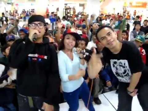 Lady Gan feat. Arvisco - Headbanging (NICE CROWD - Live at Depok Town Center)