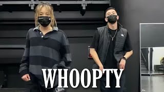 Whoopty - CJ / Bailey Sok Resimi