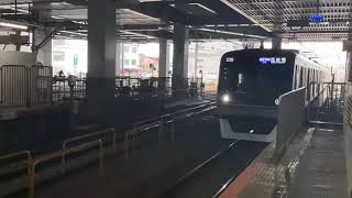 東京メトロ15000系各駅停車西船橋行中野駅入線シーン