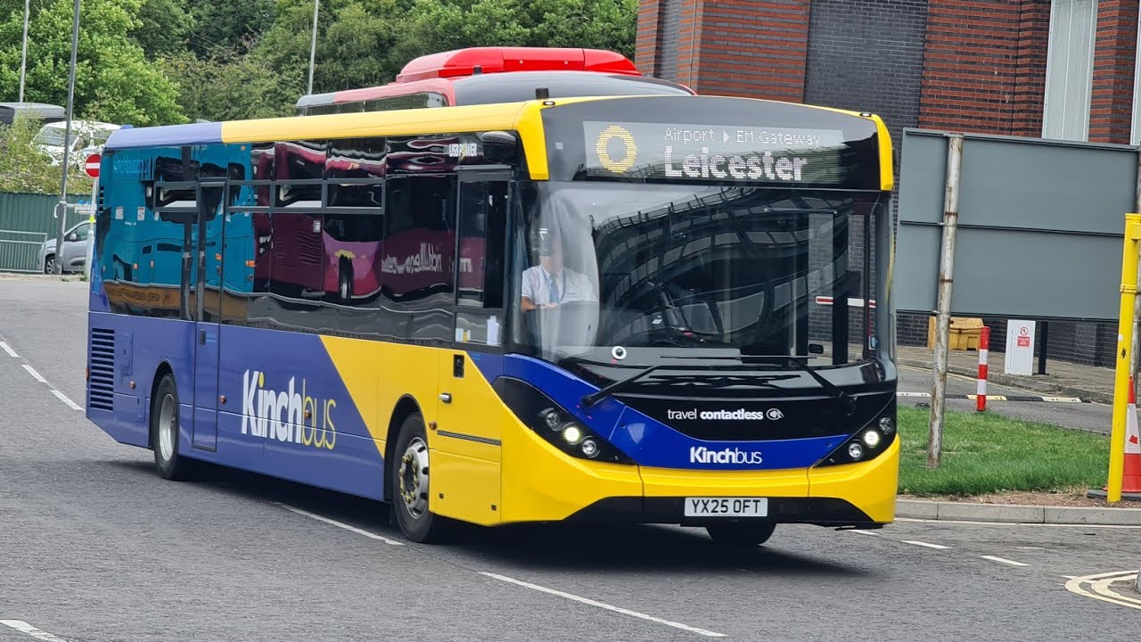 *LOUD RETARDER* Ride on Kinchbus' ADL Enviro200MMC, 346 (YX25 OFT) - Route SKY